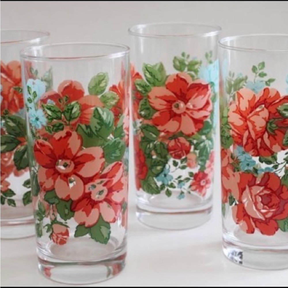 New in box The Pioneer Woman Retired Set of 4 Vintage Floral Glass Tumblers - Picture 3 of 4